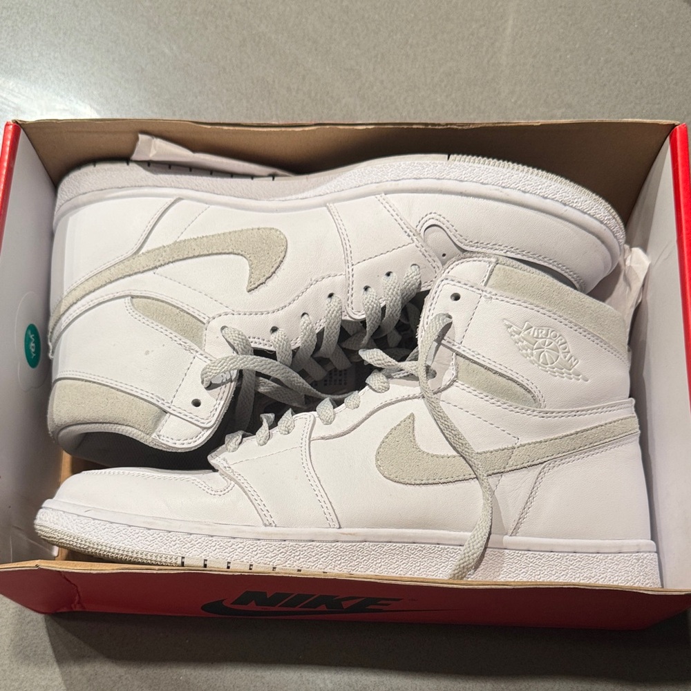 Nike Air Jordan High-Tops in White and Light Gray